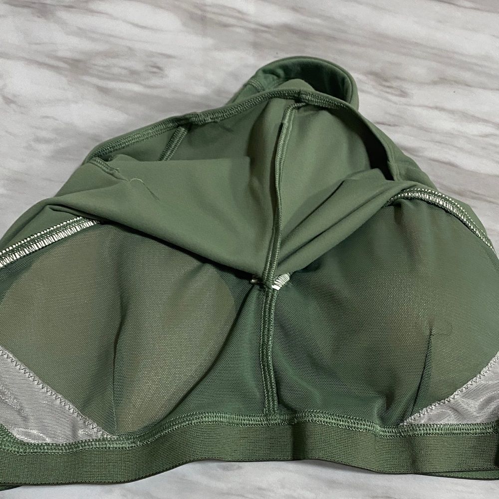 Lululemon Nulu Wrap-Front Longline Bra Green Twill Size 6 Light Support A/B - Picture 9 of 14